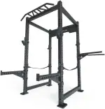 Atletica R8-Soundwave Power Rack | 4 J-Hooks, Safety Straps, Spotter Arms, Logo Plate, Dip & Pull-Up Bar | 226x123x123 cm | 186 kg | Erweiterbar