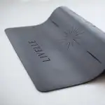 LIVELLE Yoga & Mobility Matte, Naturkautschuk, extra lang, 2 Meter, Naturkautschuk schwarz incl. ...
