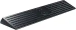Strength Shop Kniebeugenblock mit Fußstellungshilfe, Vollgummi (4kg), hochbelastbare & rutschfeste Squat Wedge steigert die Mobilität & Flexibilität, ideal als Kniebeugen Keil, Wadendehner & Co.