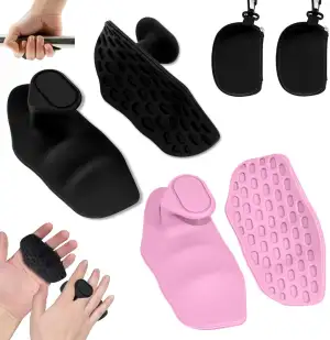 2 Paar Griffhilfen Kraftsport mit 2 Schwarzen Tragetaschen, Griffpolster Kraftsport für Gym Zuhause, Anti Rutsch Silikon Pro Grips, Griffhilfe Gym für Damen Herren(Rosa Schwarz)