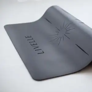 LIVELLE Yoga & Mobility Matte, Naturkautschuk, extra lang, 2 Meter, Naturkautsch